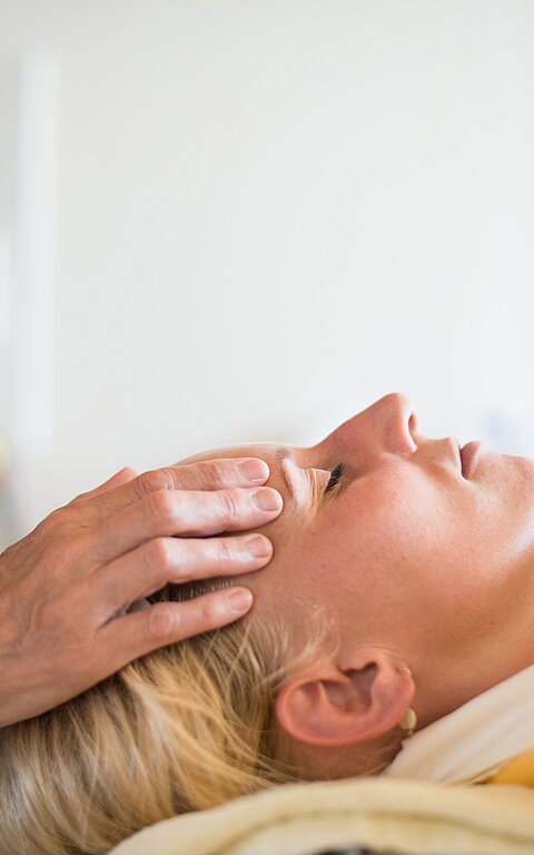 Massage bei einer Frau auf Juist