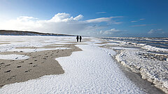 Schnee am Strand - Wohlige Atmosphäre am Strand auf Juist