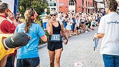 Läuferin beim Insellauf einem Wettkampf auf Juist