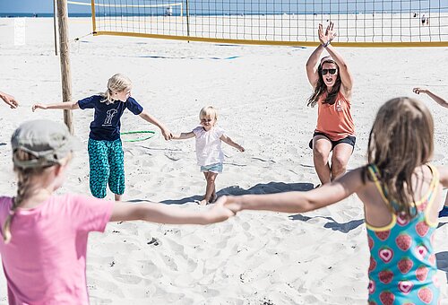 Programm für Kinder und Jugendliche auf Juist am Strand